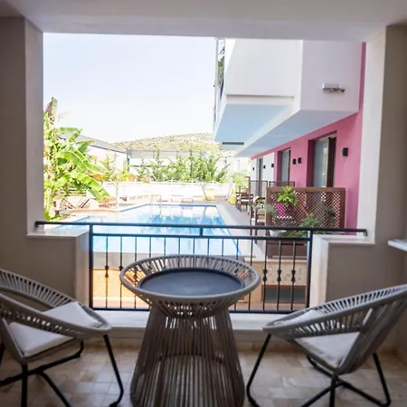 Hotel Cesmekes 3*
