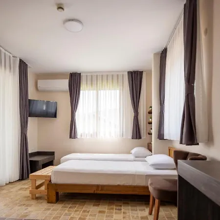 Cesmekes Hotel