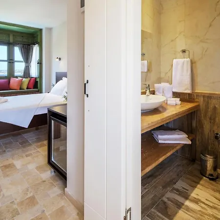 Cesmekes Hotel *