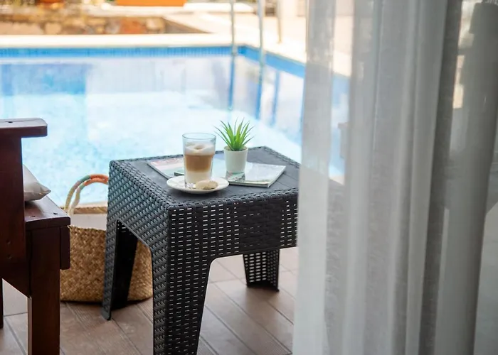 Otel Cesmekes Çeşme